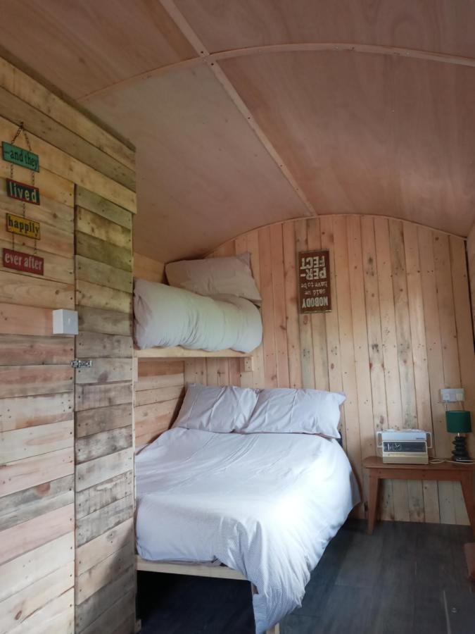 Orchard Meadow Shepherd Huts Leek-Buxton-Ashbourne Upper Elkstone Экстерьер фото